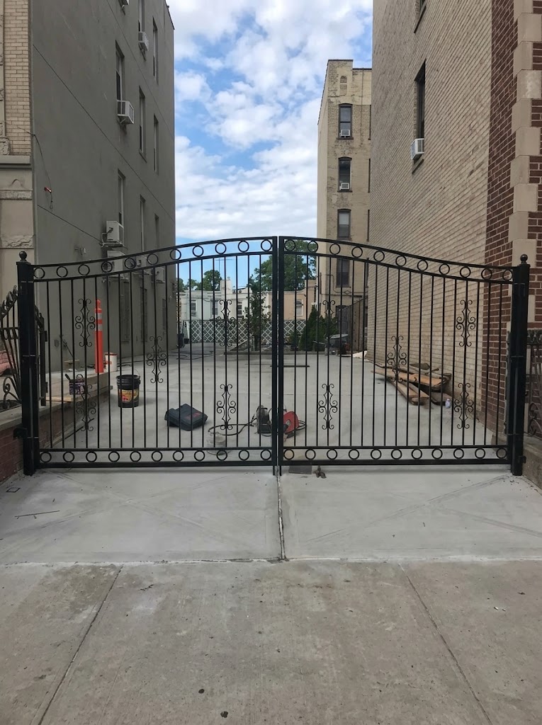 Stainless Steel Gate 03